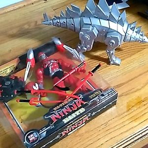 Dou toys Action figure Ninja, & Dinosaur metal battery operate 2AA include.